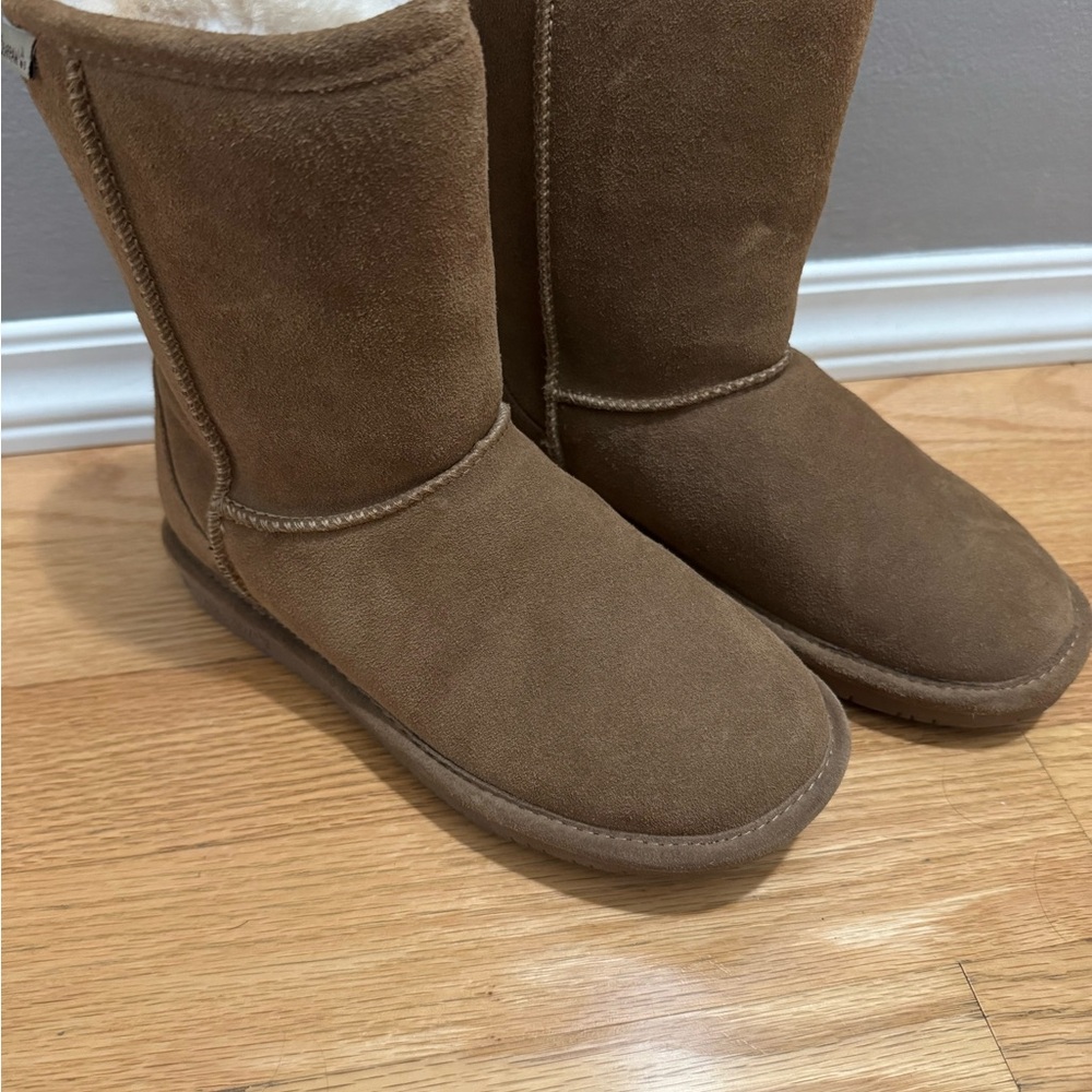 BearPaw Women's Tan Suede Boots